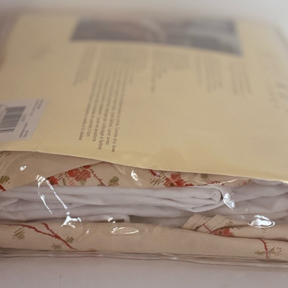 Ralph Lauren Mirabeau Paisley MU Red 100% Cotton Queen BedSkirt. - Picture 2 of 10